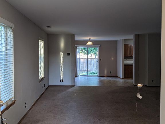 4th image of 17809 18th Avenue Ct E