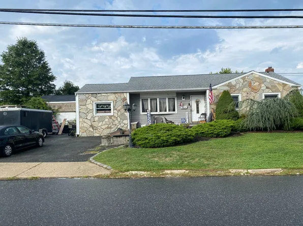 214 Madison Ave, Brentwood, NY 11717