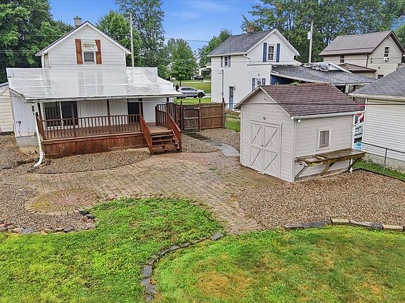 3rd image of 12 W Park Dr
