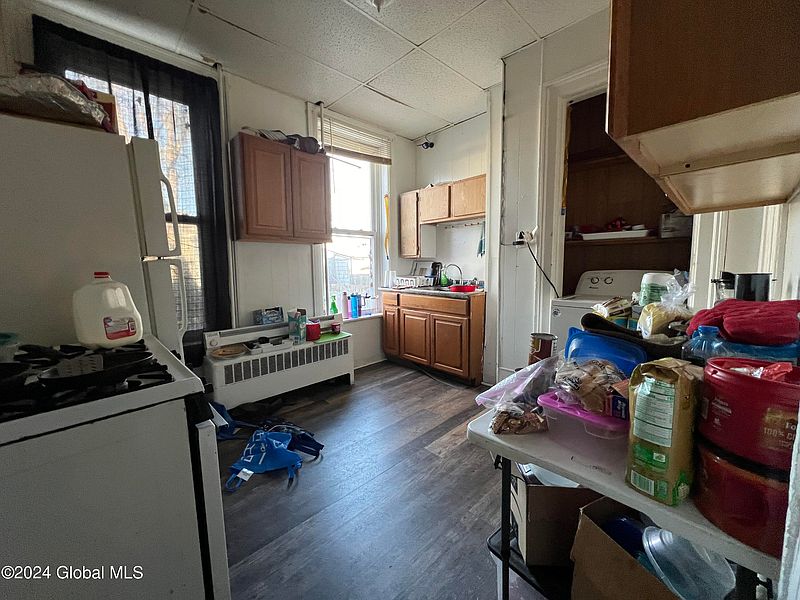 3rd image of 379 3rd Street