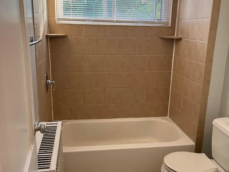 206 Webster St NE — Photo 8