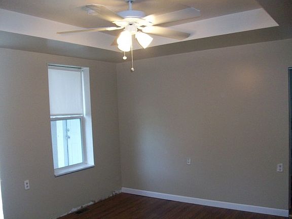 2nd image of 109A Bowers St