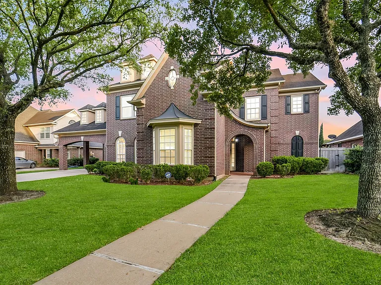 1522 Meadowstar Dr — Photo 1