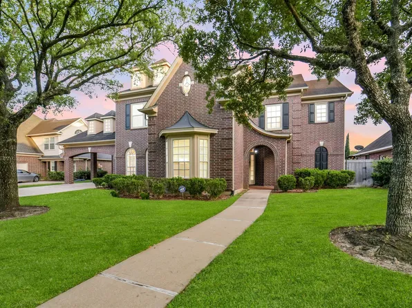 1522 Meadowstar Dr, Sugar Land, TX 77479