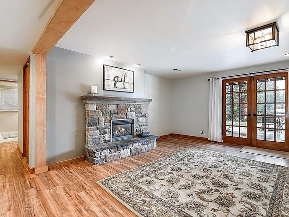 3rd image of 15621 Larch Way