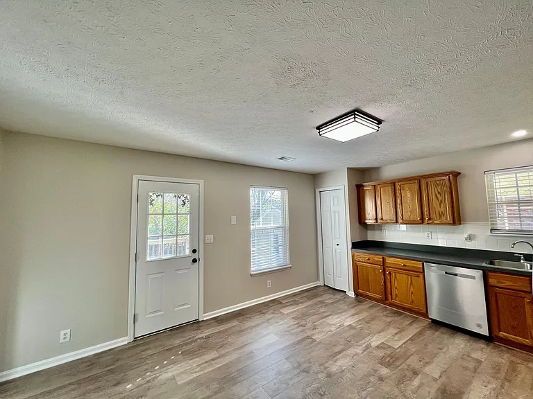 9005 Jessica Leigh Dr — Photo 5