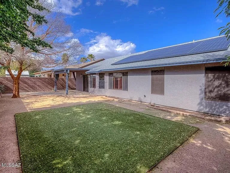 2641 W Camino Hornos — Photo 2