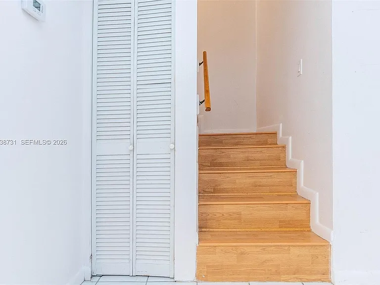 3862 NE 171st St #B — Photo 7