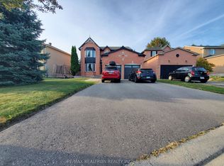 6 Pinestone Ct #BASEMENT, Whitby, ON L1R 1X4