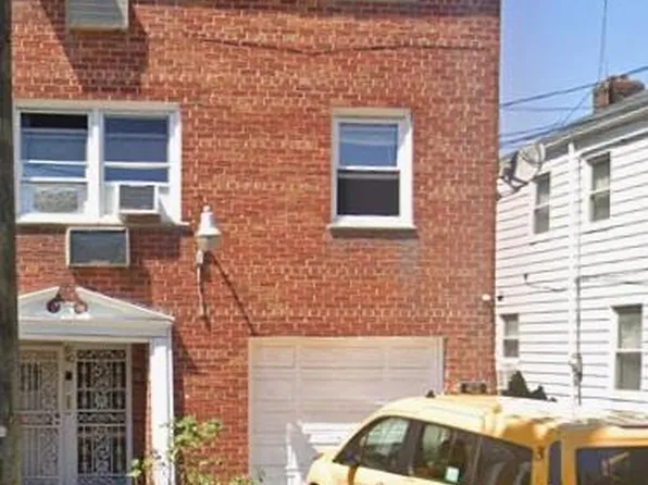 61-40 166th St Floor 3, Fresh Meadows, NY 11365