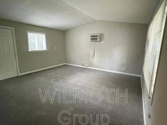 5th image of 8321 E 36th Pl