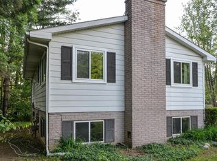 8904 Rushview Dr, Pinckney, MI