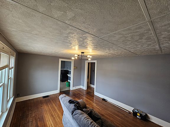 3rd image of 151 Esser Ave #4