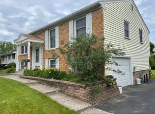 24 Churchill Dr, Rochester, NY 14616