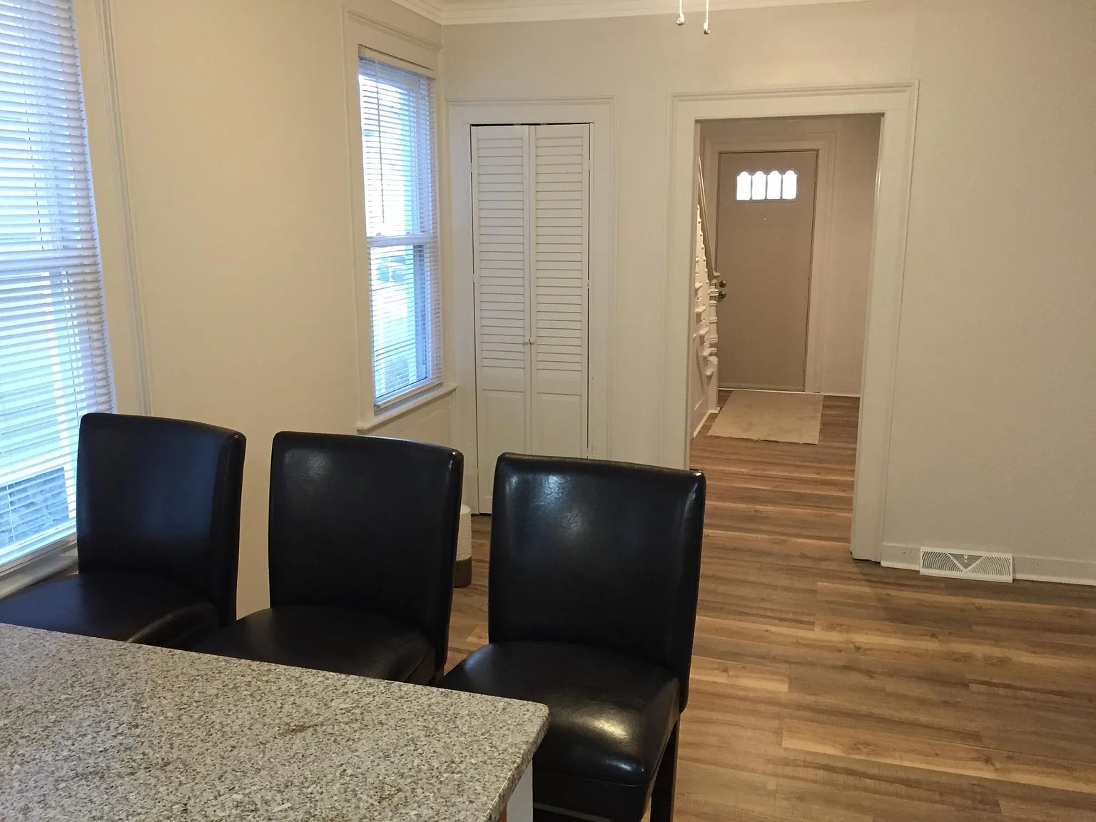 6 bed, 1.5 bath, 1501 sqft, $533 — Photo 4