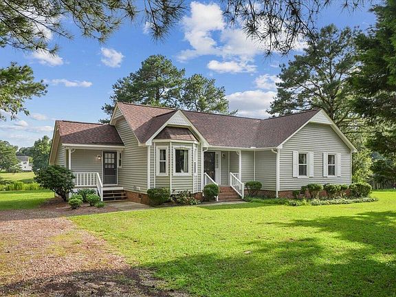 4th image of 114 Lakeside Cir