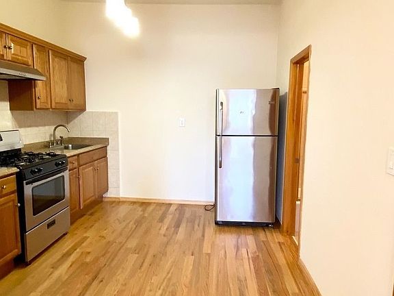 5th image of 60 E 7th St #5