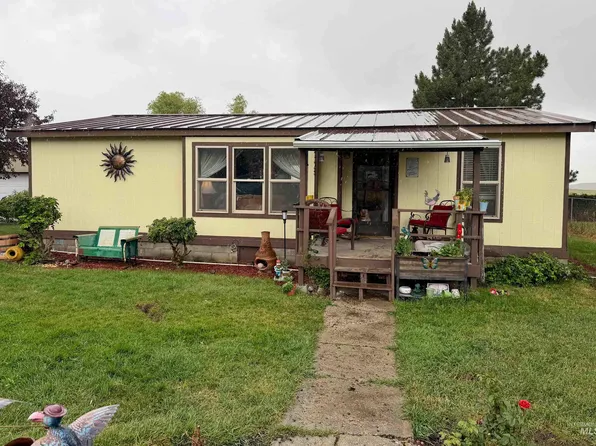 1401 Young Field Ave, Jordan Valley, OR 97910