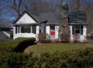 46 Longwood Rd, Mahopac, NY 10541