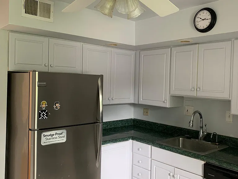 8529 Everett Ave — Photo 6