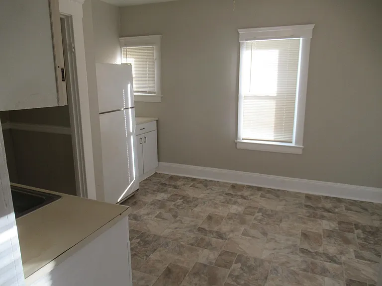 2080 Halstead Ave #2 — Photo 3