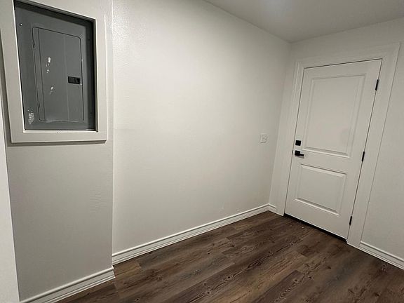 4th image of 1306 Fair Oaks Dr