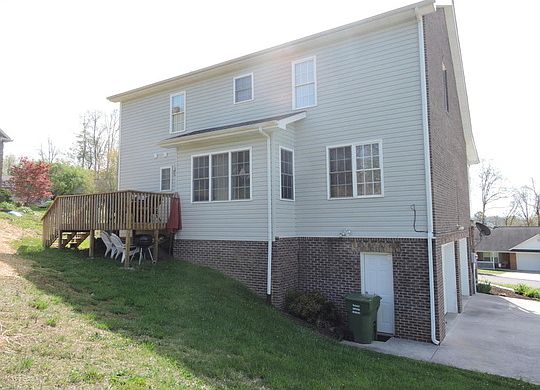 4th image of 4859 Garfield Terrace Dr