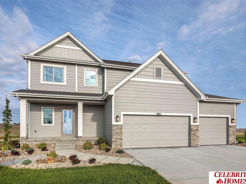 1st image of 5903 N 182nd St
