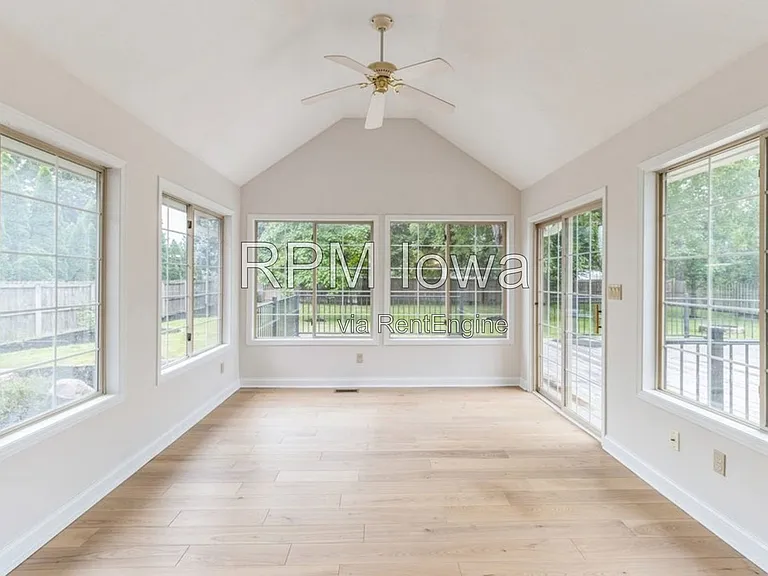 13585 Summit Dr — Photo 6