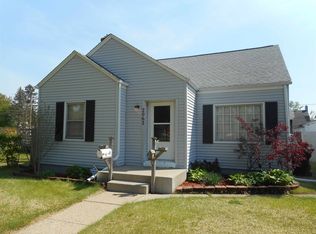 2062 Beverly Pl, South Bend, IN 46616