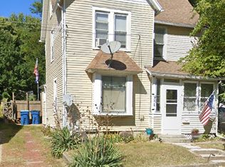 415 E 7th St, Dixon, IL 61021