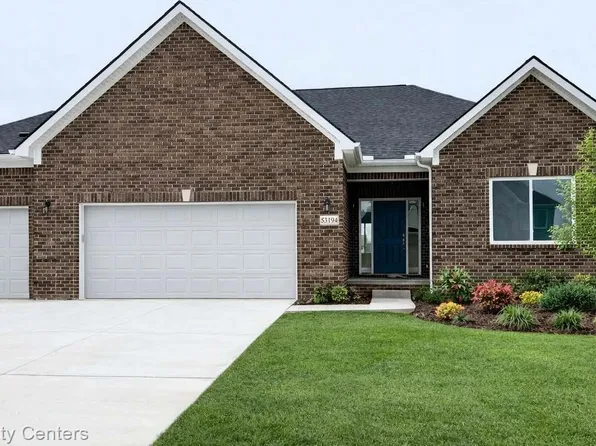 67 Meadow Creek Dr, Goodrich, MI 48483