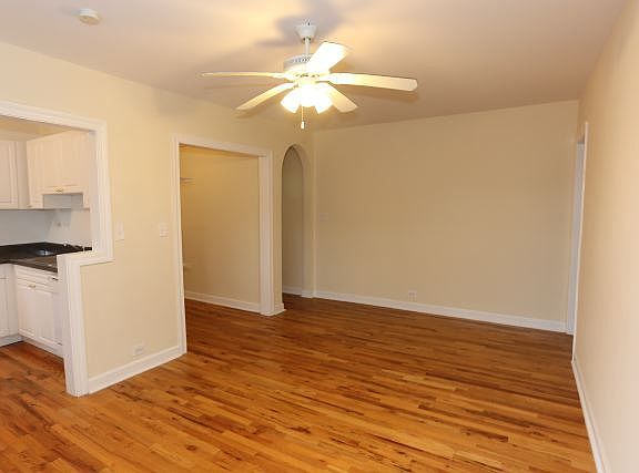 5th image of 540 W Wellington Ave #201