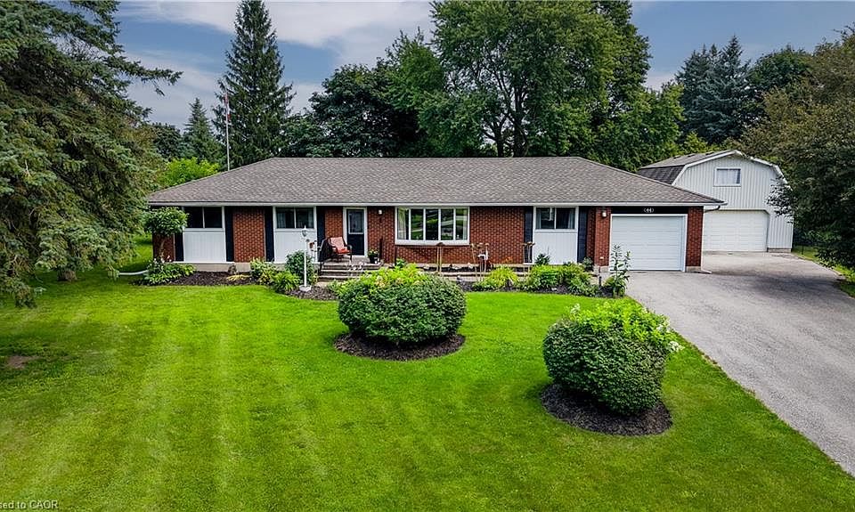 1st image of 44 Oakwood Dr