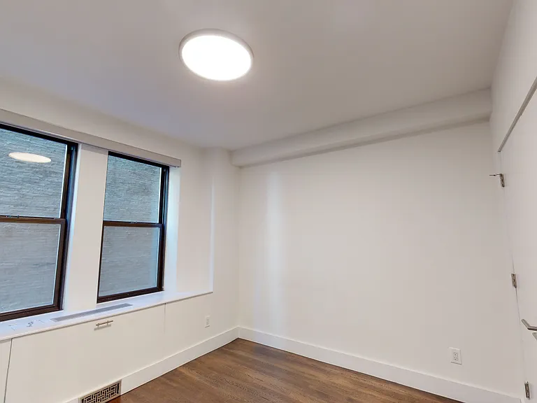 666 W End Ave #3TV — Photo 5