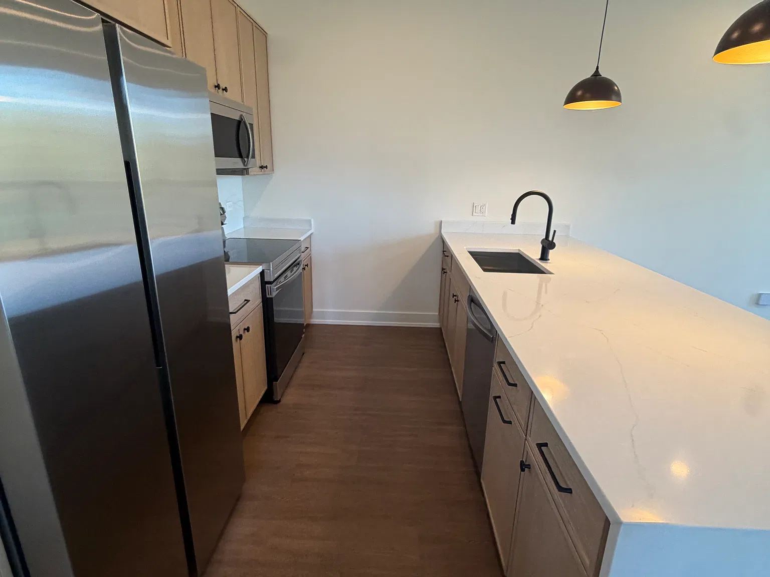 3 bed, $2,995 — Photo 2