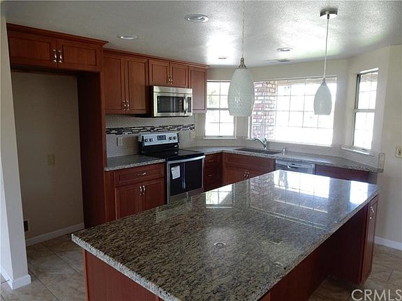 3rd image of 5995 Country Ct