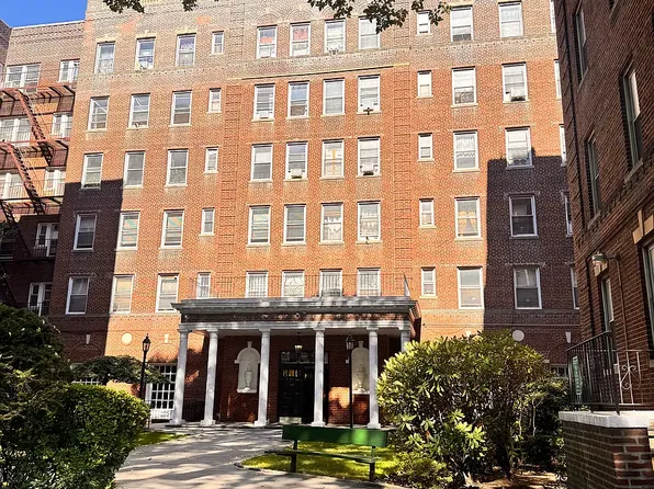 14125 Northern Blvd APT A28, Flushing, NY 11354
