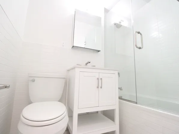 240 East 46th Street image 10 of 11