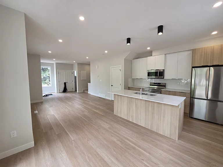 6203 109a St NW #2 — Photo 16