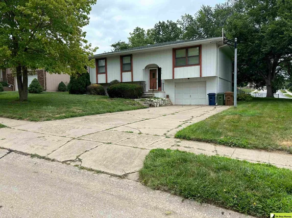 8413 S 48th Ter, Bellevue, NE 68157