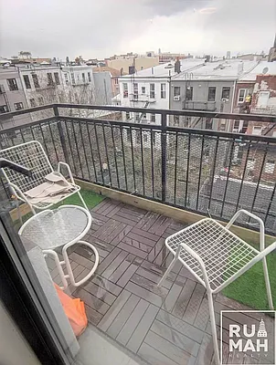 Rented by Rumah Realty Inc | media 1