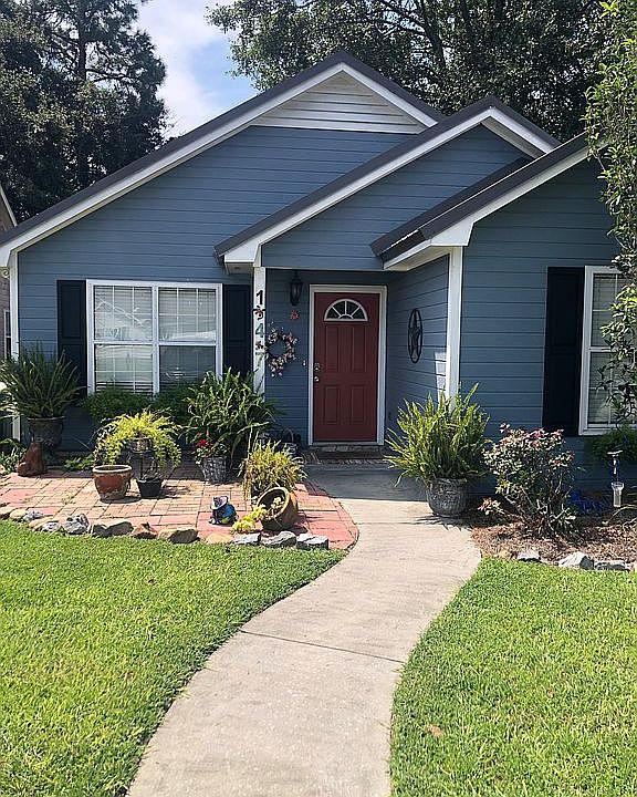 1st image of 147 Blue Pool Dr