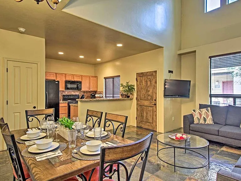 4128 N Thurston Ln #101 — Photo 6