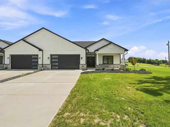 1161 Valley Club Dr Unit 118, Irwin, PA 15642