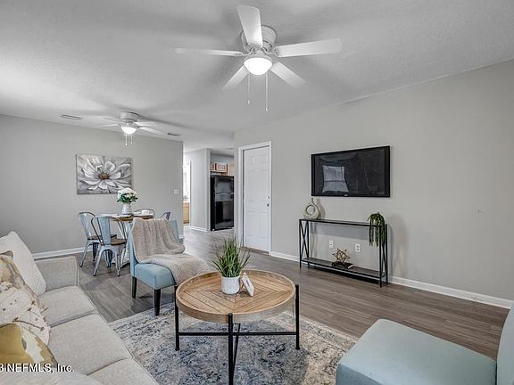 4th image of 8636 EATON Avenue