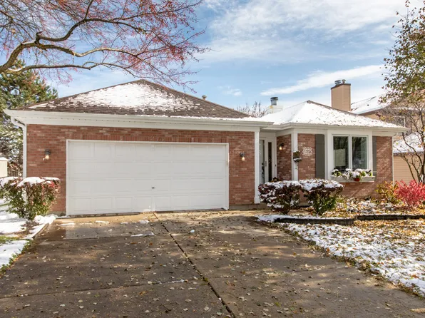 4675 Olmstead Dr, Hoffman Estates, IL 60192