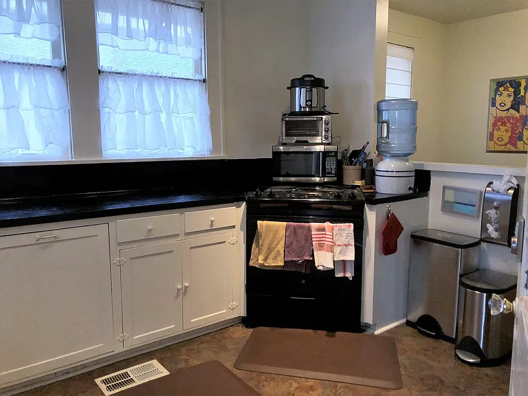 703E31 — Photo 9