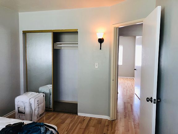 3rd image of 419 Bonair St #6