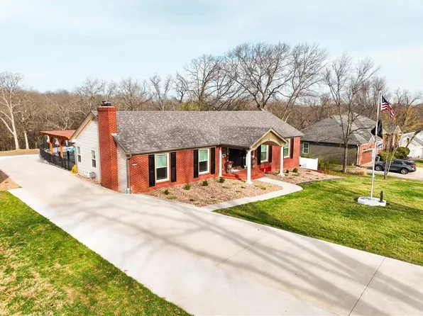 167 Country Club Dr, Nevada, MO 64772